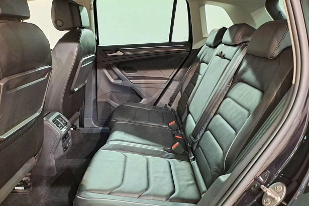 Tiguan Connect Plus 2.0d AMT 4WD (150 л.с.) фото 12