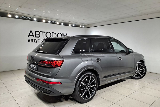 Q7 Base 3.0 AT 4WD (340 л.с.) фото 6