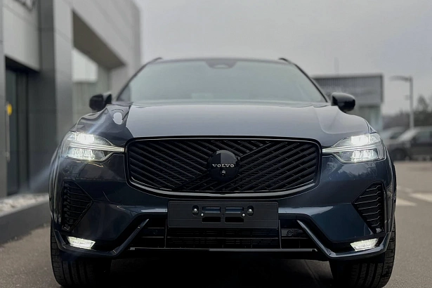 XC60 Ультра Темный / Ultra Dark 2.0 AT 4WD (249 л.с.) фото 4