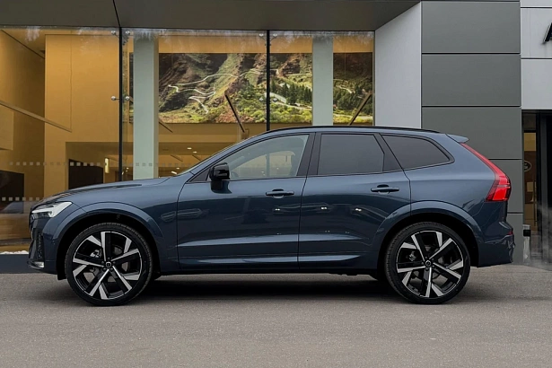 XC60 Ультра Темный / Ultra Dark 2.0 AT 4WD (249 л.с.) фото 2
