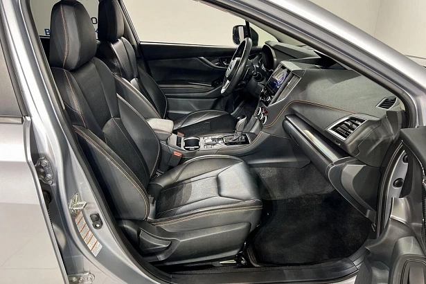 XV Elegance 2.0 CVT 4WD (150 л.с.) фото 10