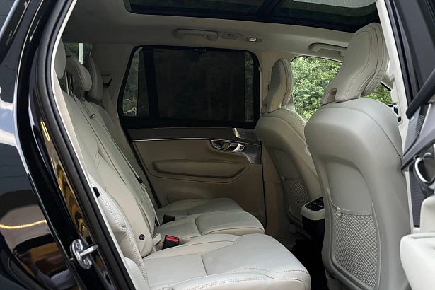 XC90 Ультра Темный (7 мест) / Ultra Dark (7 мест) 2.0 AT 4WD (250 л.с.) фото 13