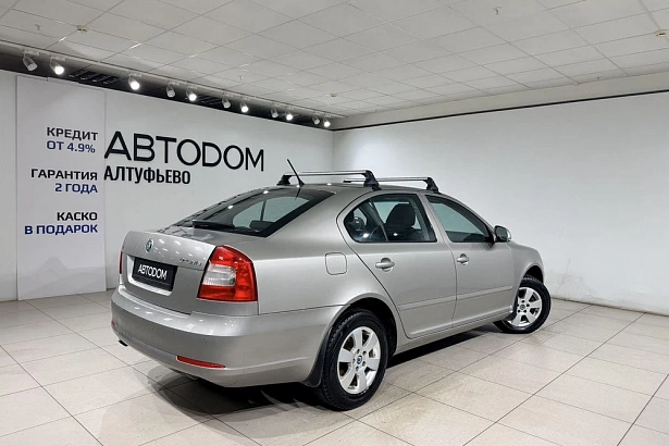 Octavia Elegance 1.8 AMT (152 л.с.) фото 6