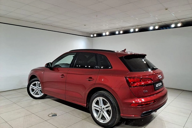 Q5 Sport 2.0 AMT 4WD (249 л.с.) фото 4