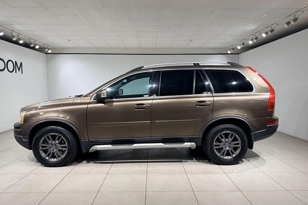 XC90 Base 2.5 AT 4WD (5 мест) (210 л.с.) фото 3