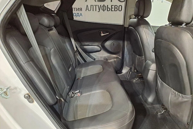 ix35 Classic 2.0 AT 4WD (150 л.с.) фото 12