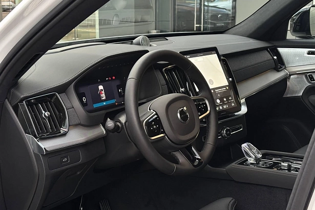 XC90 Ультра Темный (7 мест) / Ultra Dark (7 мест) 2.0 AT 4WD (250 л.с.) фото 8