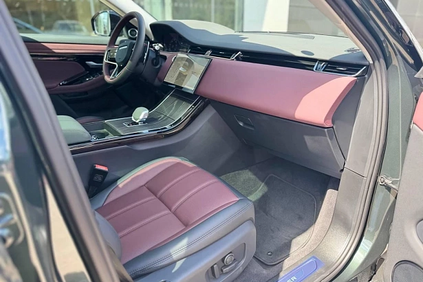 Range Rover Evoque R-Dynamic SE 2.0 AT 4WD (249 л.с.) фото 10