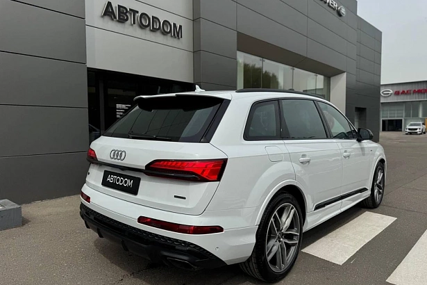 Q7 45 TFSI quattro tiptronic 2.0 AT 4WD (252 л.с.) фото 7