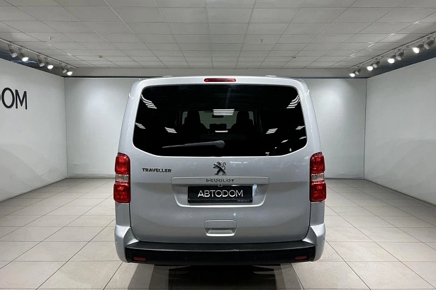 Traveller Business VIP 2.0d AT LWB (7 мест) (150 л.с.) фото 8