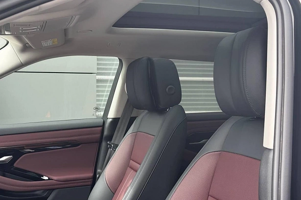 Range Rover Evoque R-Dynamic SE 2.0 AT 4WD (249 л.с.) фото 9