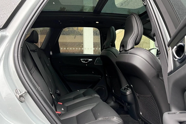 XC60 Ультра / Ultra 2.0 AT 4WD (250 л.с.) фото 12