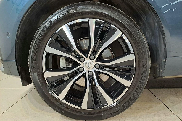 XC60 R-Design 2.0 AT 4WD (249 л.с.) фото 18