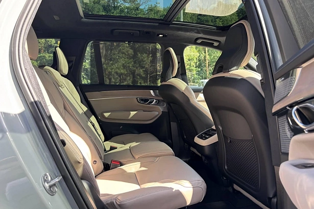 XC90 Ультра Темный (7 мест) / Ultra Dark (7 мест) 2.0 AT 4WD (250 л.с.) фото 13