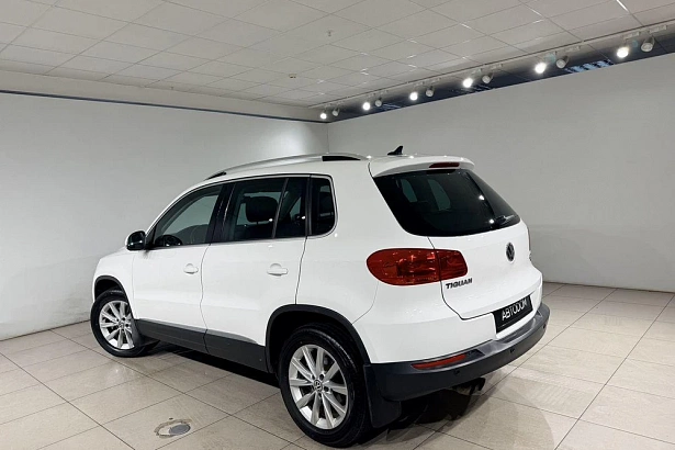 Tiguan Avenue 2.0 AT 4WD (170 л.с.) фото 4