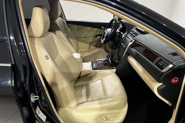 Camry Exclusive 2.5 AT (181 л.с.) фото 11