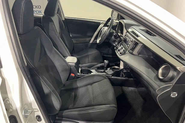 RAV4 Комфорт Плюс 2.0 CVT 4WD (146 л.с.) фото 10