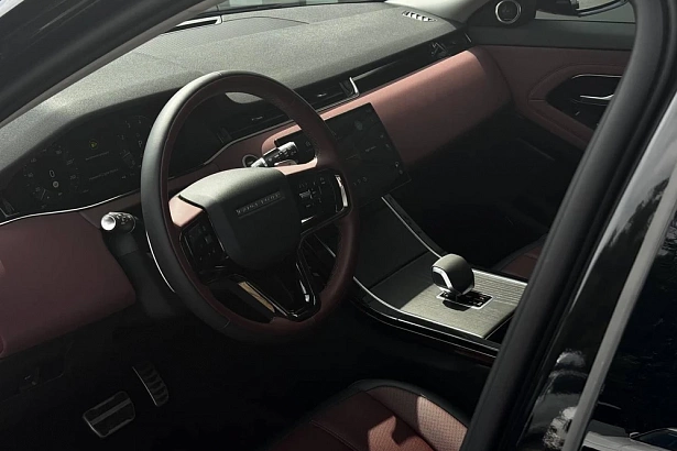 Range Rover Evoque R-Dynamic SE 2.0 AT 4WD (249 л.с.) фото 11