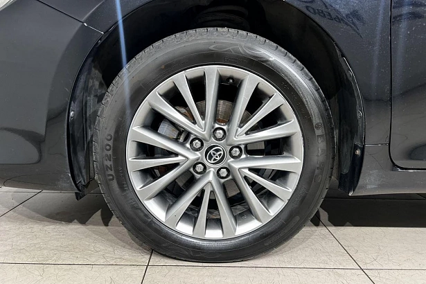 Camry Exclusive 2.5 AT (181 л.с.) фото 23