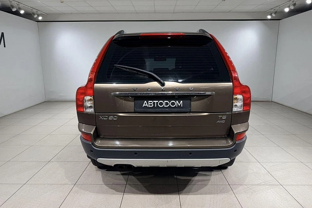 XC90 Base 2.5 AT 4WD (5 мест) (210 л.с.) фото 8