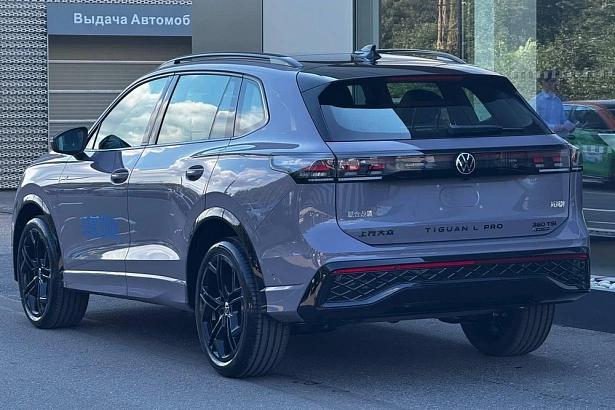 Tiguan Base 2.0 AMT 4WD (220 л.с.) фото 3