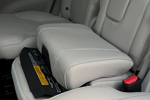XC90 Ультра Темный (7 мест) / Ultra Dark (7 мест) 2.0 AT 4WD (250 л.с.) фото 19