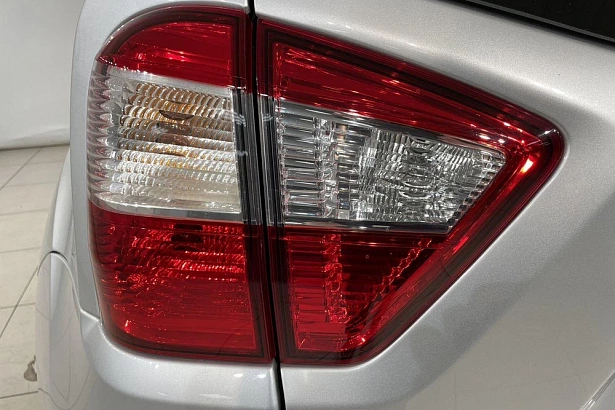 Terrano Elegance 2.0 AT 4WD (143 л.с.) фото 20