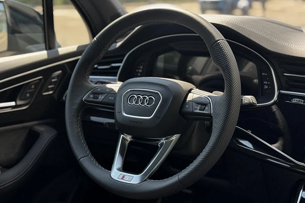 Q7 45 TFSI quattro tiptronic 2.0 AT 4WD (252 л.с.) фото 25