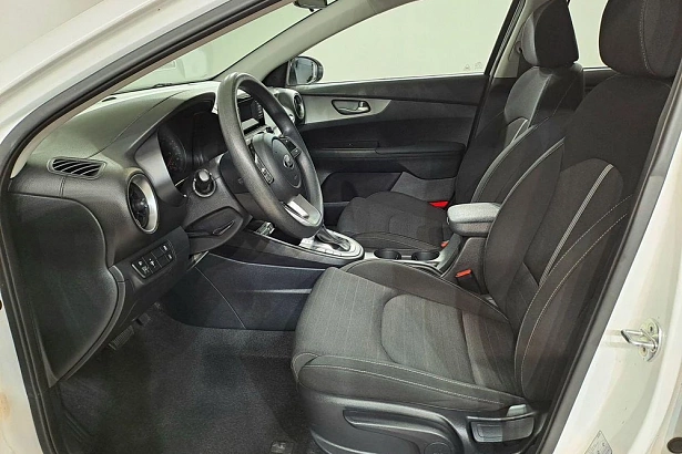Cerato Comfort 1.6 AT (128 л.с.) фото 9