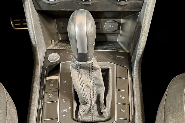 Tiguan Connect Plus 2.0d AMT 4WD (150 л.с.) фото 18
