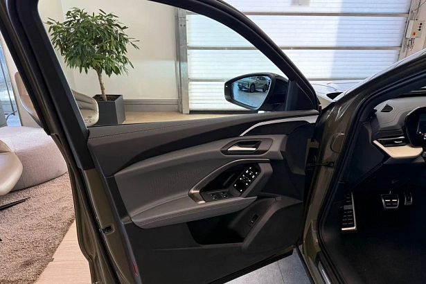 Q5 40 TFSI Quattro 2.0 AMT 4WD (204 л.с.) фото 16