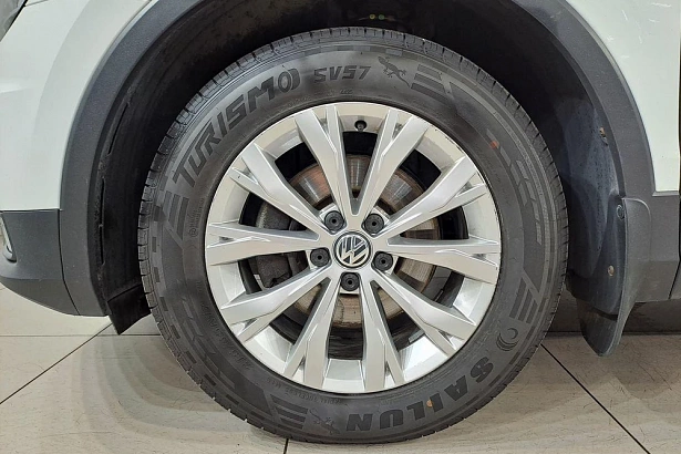 Tiguan Winter Edition 1.4 AMT 4WD (150 л.с.) фото 17
