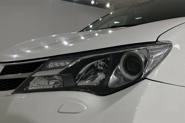 RAV4 Комфорт Плюс 2.0 CVT 4WD (146 л.с.) фото 15