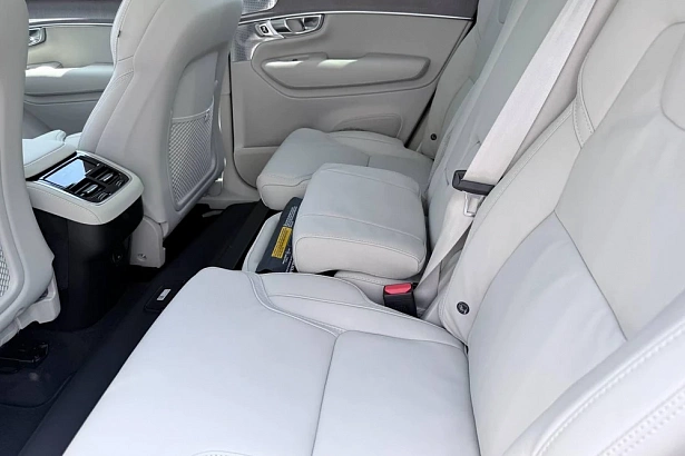 XC90 Ультра / Ultra 2.0 AT 4WD (250 л.с.) фото 8