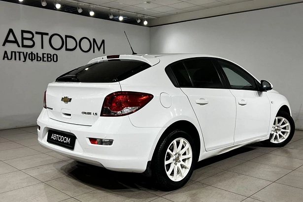 Cruze LS 1.6 AT (109 л.с.) фото 6