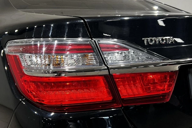 Camry Exclusive 2.5 AT (181 л.с.) фото 22