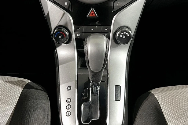 Cruze LS 1.6 AT (109 л.с.) фото 18