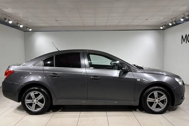 Cruze LT sedan 1PR69KBF1 1.8 AT (141 л.с.) фото 7
