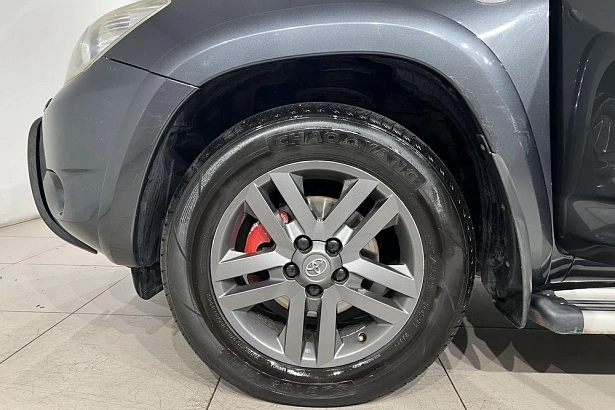RAV4 Base 2.4 AT 4WD (170 л.с.) фото 22