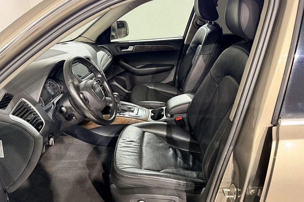 Q5 Базовая 2.0 AMT 4WD (211 л.с.) фото 9