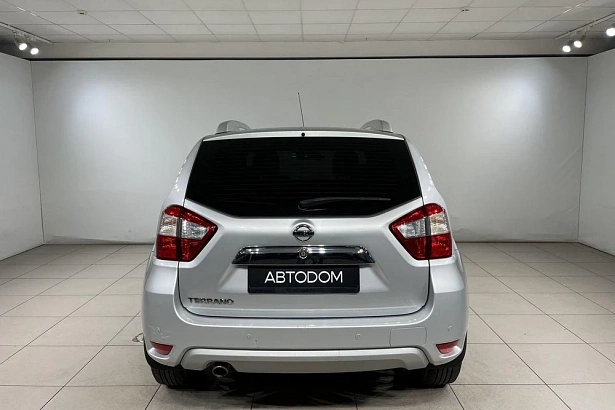 Terrano Elegance 2.0 AT 4WD (143 л.с.) фото 8