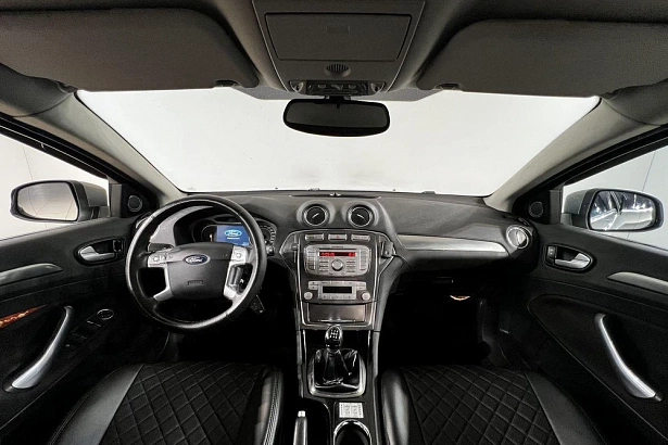 Mondeo Trend 2.0 MT (145 л.с.) фото 9