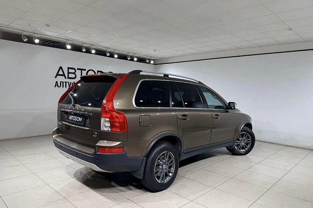 XC90 Base 2.5 AT 4WD (5 мест) (210 л.с.) фото 6