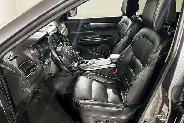 Koleos Executive 2.0 CVT 4WD (144 л.с.) фото 10