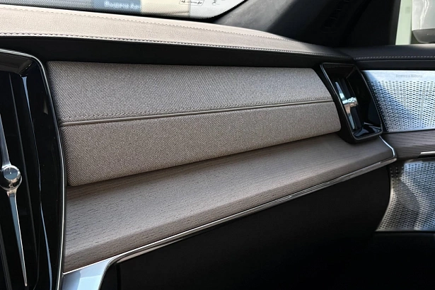 XC90 Ультра Темный (7 мест) / Ultra Dark (7 мест) 2.0 AT 4WD (250 л.с.) фото 31