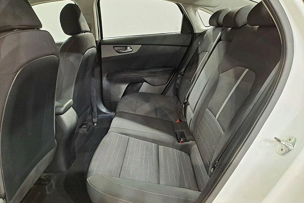 Cerato Comfort 1.6 AT (128 л.с.) фото 12