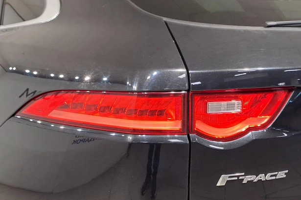 F-Pace Prestige 2.0d AT 4WD (240 л.с.) фото 22