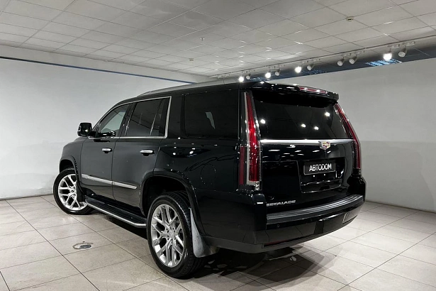 Escalade Luxury 6.2 AT 4WD (426 л.с.) фото 4