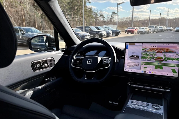 9X Base 55 kWh 2.0hyb AT 4WD (898 л.с.) фото 9
