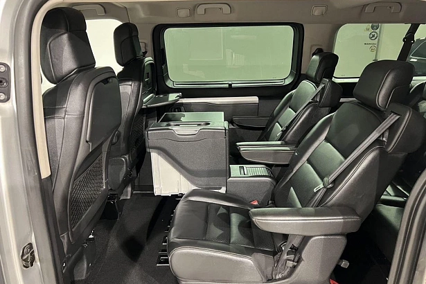 Traveller Business VIP 2.0d AT LWB (7 мест) (150 л.с.) фото 12